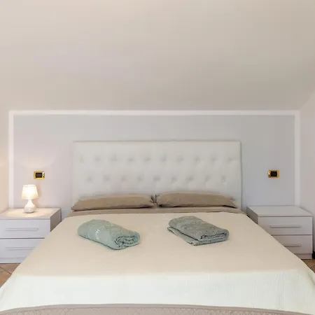 Sophia Villa *
